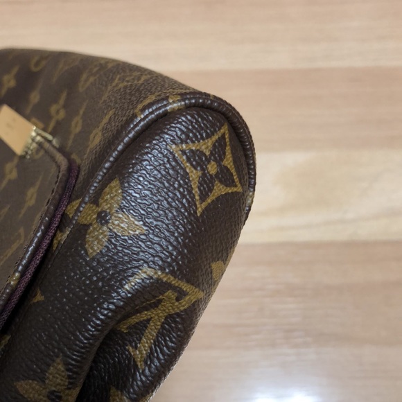 Louis Vuitton Favorite MM - Picture 10 of 16